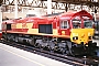 EMD 968702-87 - EWS "66087"
16.05.1999
London,&nbsp;Waterloo&nbsp;Station [GB]
Theo Stolz
