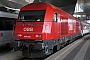 Siemens 20596 - �BB "2016 022"
05.08.2015
Wien, Hauptbahnhof [A]
Julian Mandeville